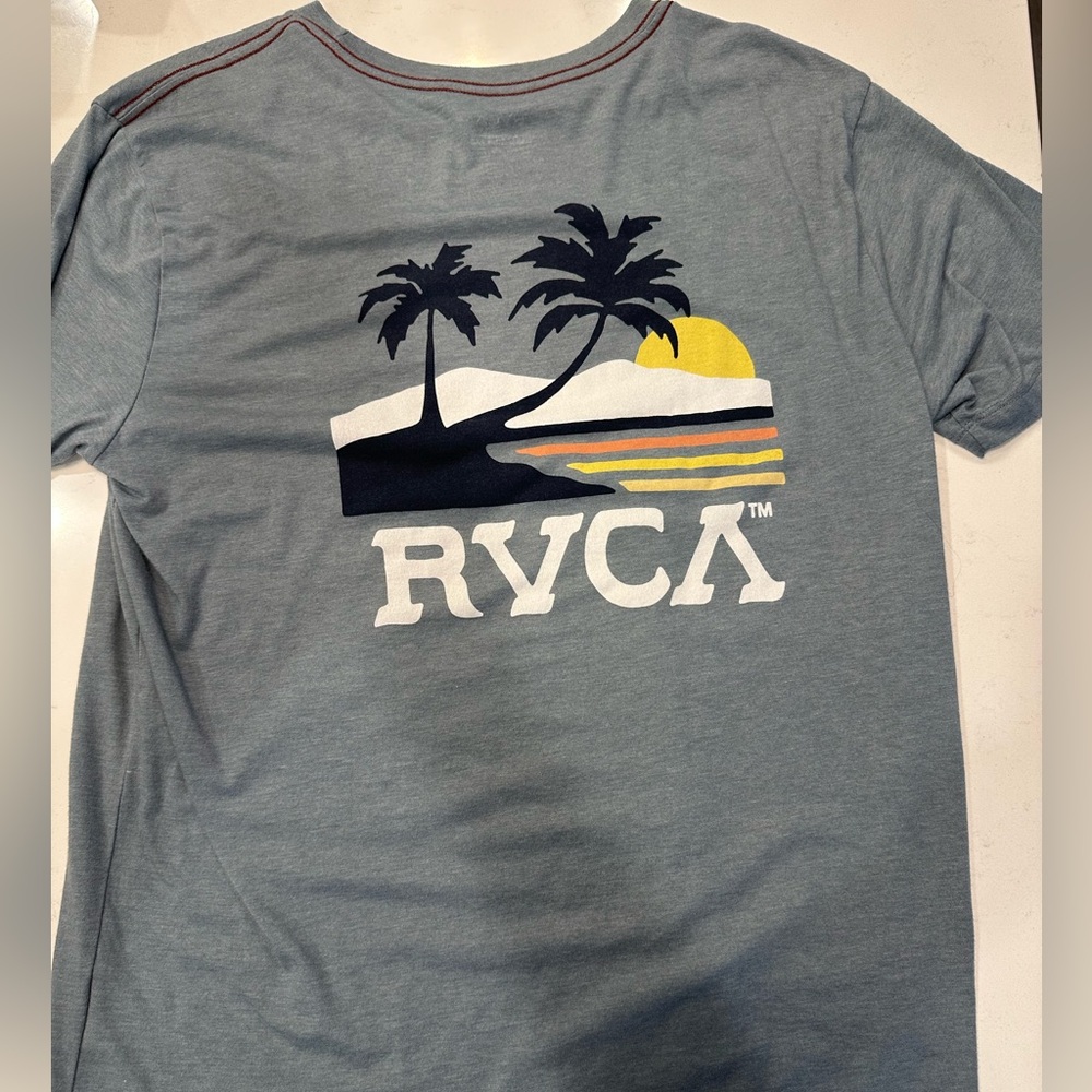 Men’s RVCA Vintage Dye Slim Fit Gray T, size L.
